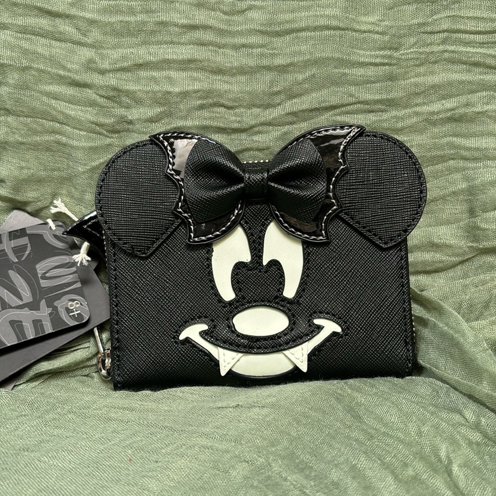 Loungefly Disney LASR Glow in the Dark Minnie Bat Wallet NWT